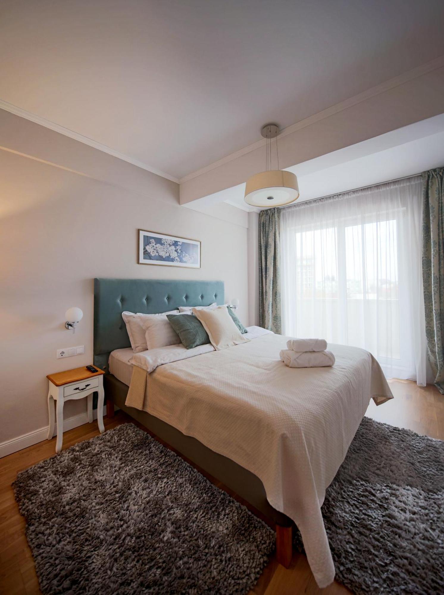 Stylish Condo - Parking And Balcony Kaloşvar Dış mekan fotoğraf