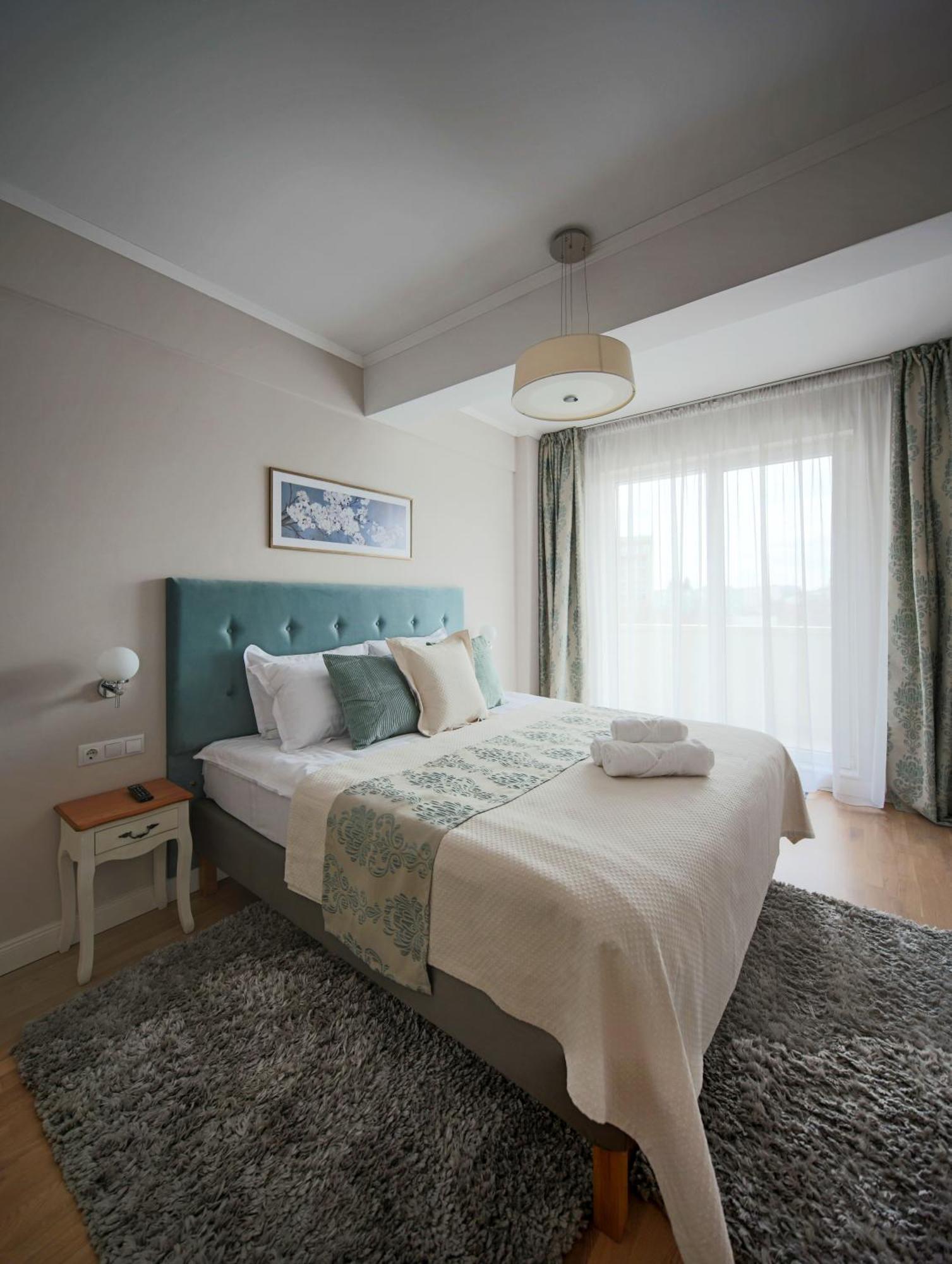 Stylish Condo - Parking And Balcony Kaloşvar Dış mekan fotoğraf